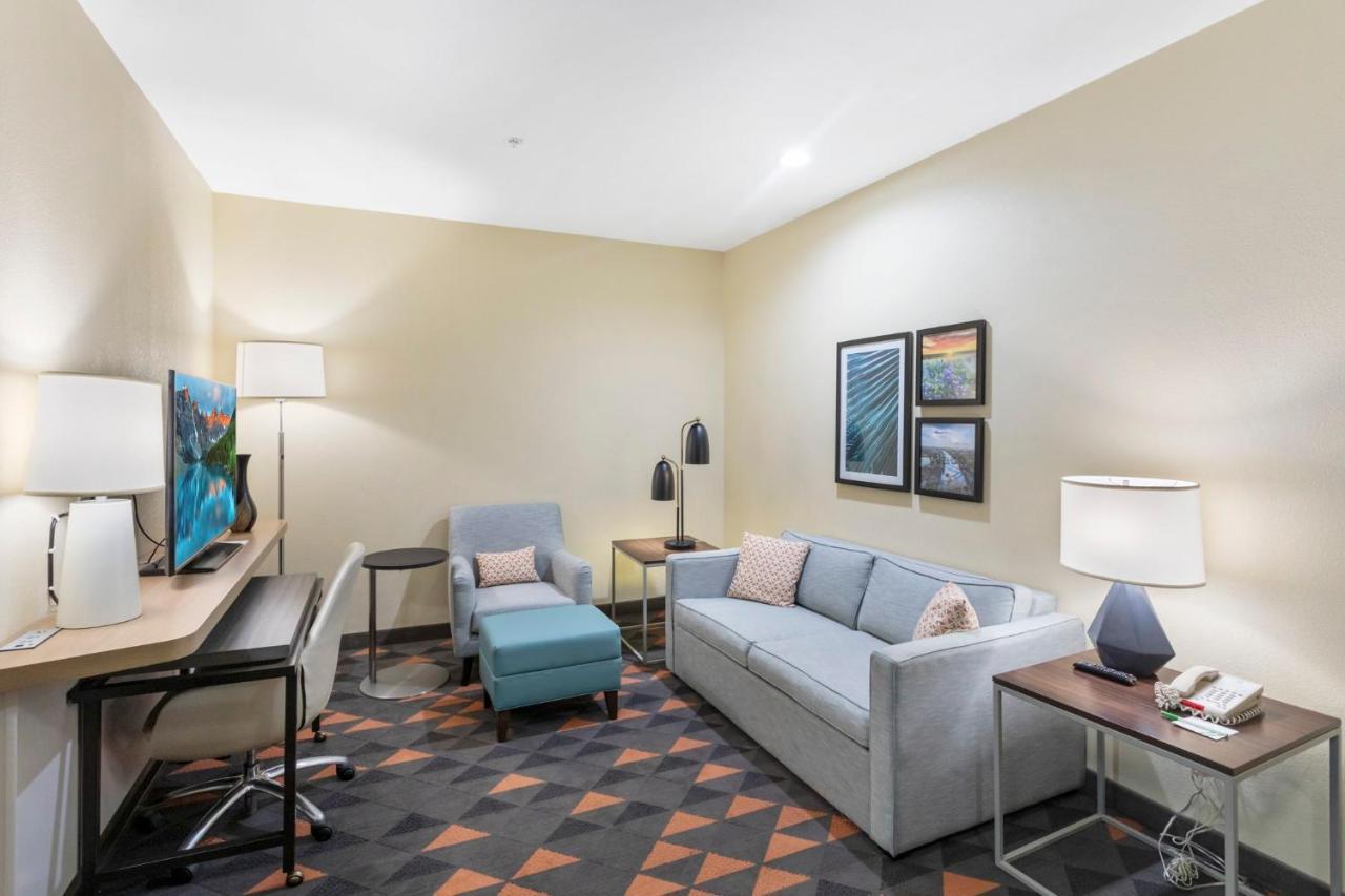 Holiday Inn Hotel & Suites Waco Northwest By Ihg Bellmead Екстериор снимка