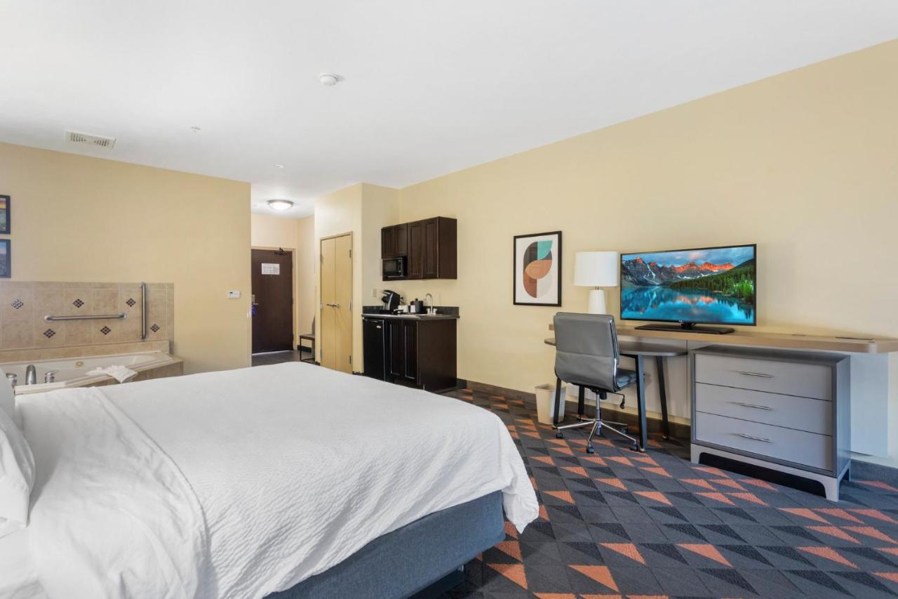 Holiday Inn Hotel & Suites Waco Northwest By Ihg Bellmead Екстериор снимка