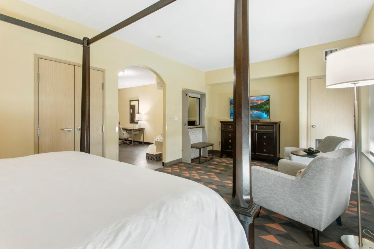 Holiday Inn Hotel & Suites Waco Northwest By Ihg Bellmead Екстериор снимка
