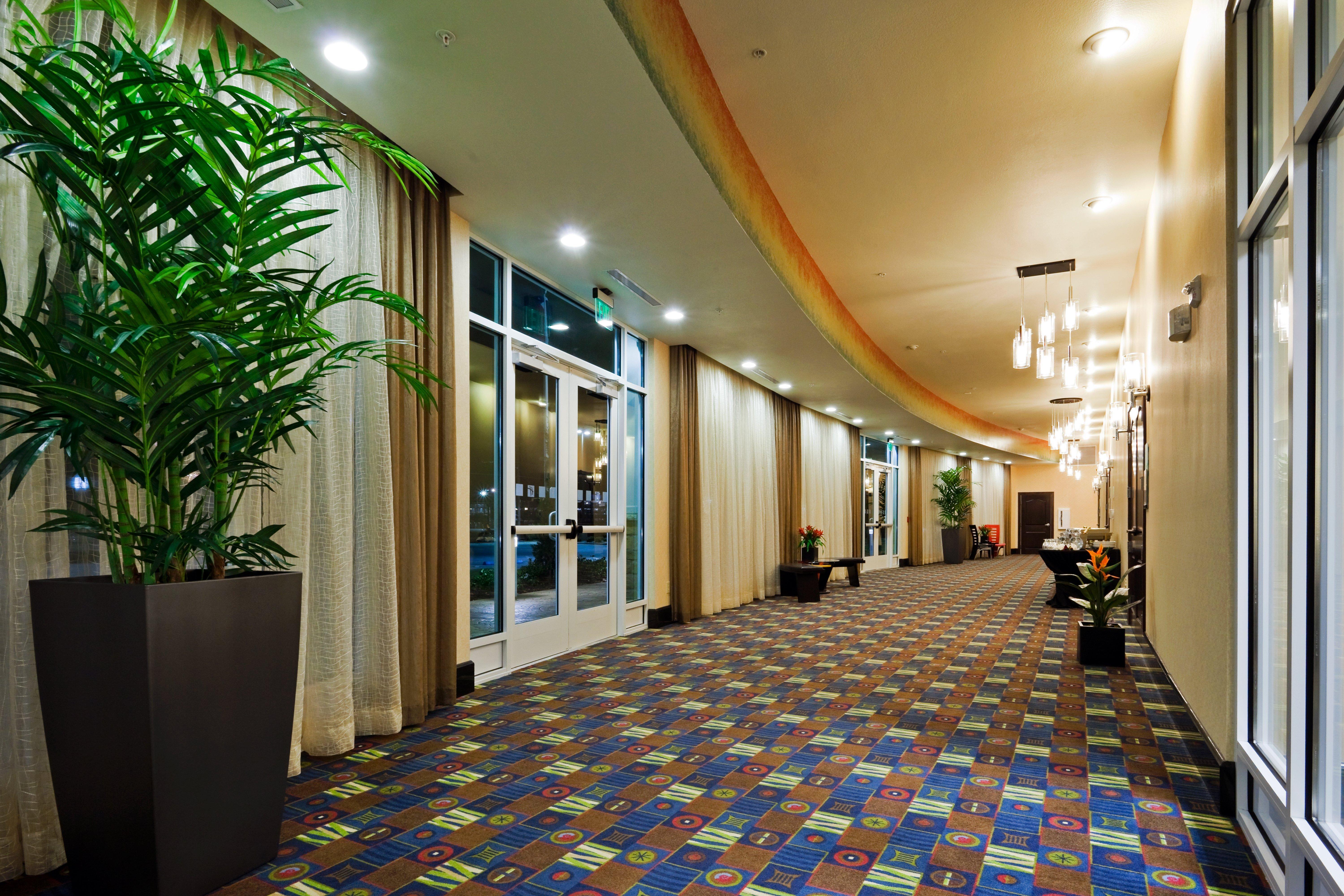 Holiday Inn Hotel & Suites Waco Northwest By Ihg Bellmead Екстериор снимка