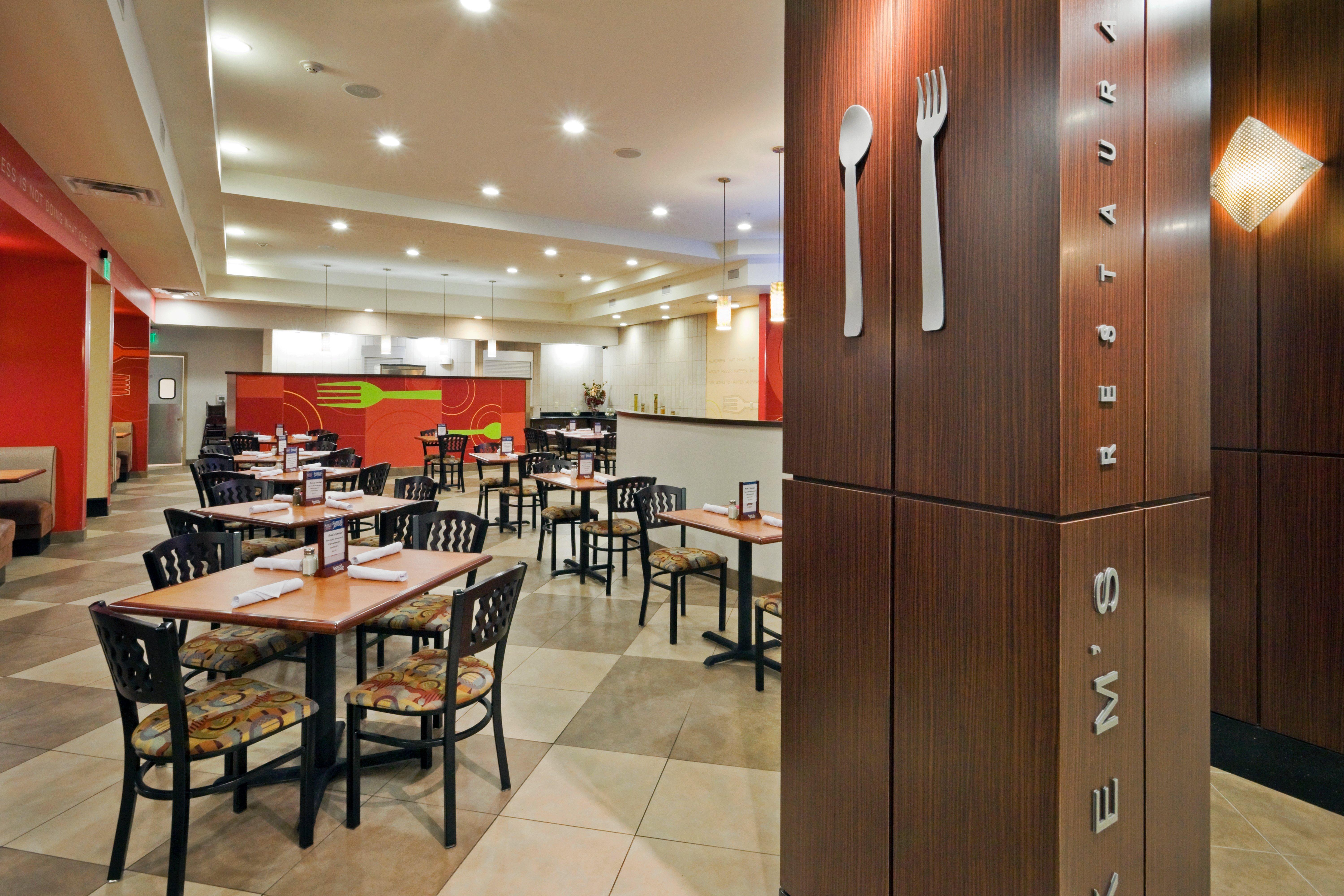 Holiday Inn Hotel & Suites Waco Northwest By Ihg Bellmead Екстериор снимка